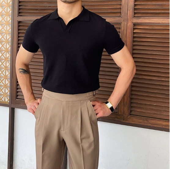OLD MONEY Poloshirt mit V-Kragen