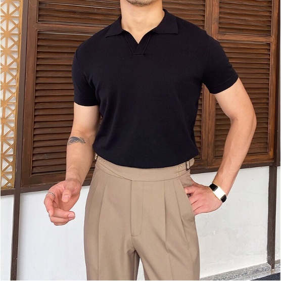 OLD MONEY Poloshirt mit V-Kragen